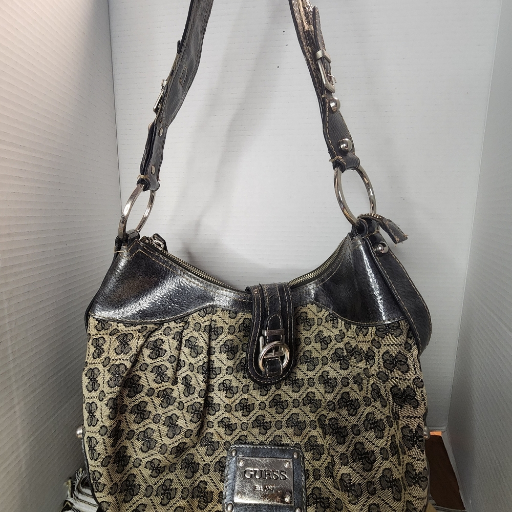 Women's Guess Shoulder Bag - Picture 2 of 16